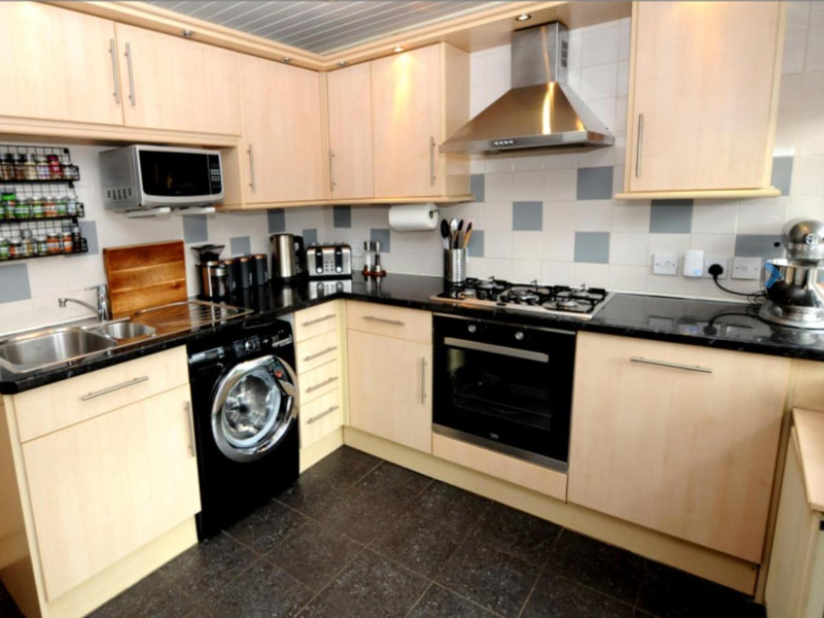 Cheerful One Bedroom Cottage With Parking Space. — Photos 2
