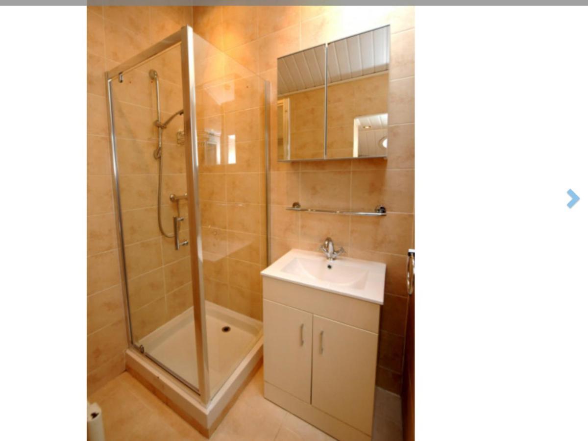 Cheerful One Bedroom Cottage With Parking Space. — Photos 3